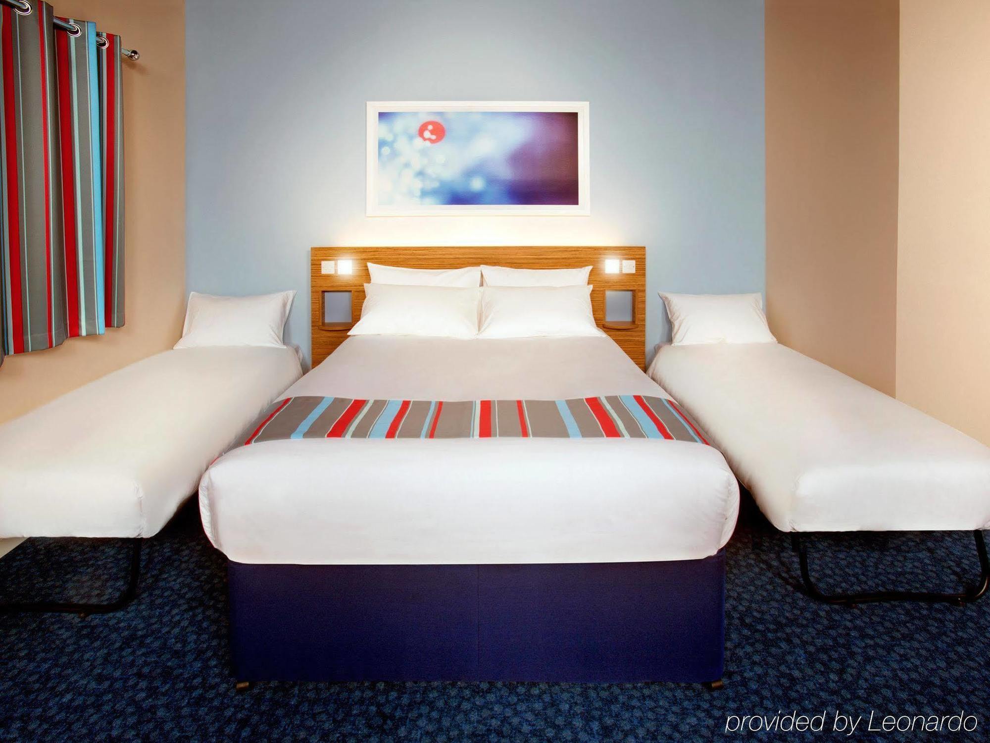 Travelodge Sheffield Central Екстериор снимка